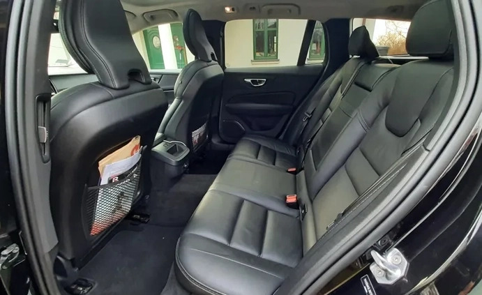 Volvo V60 Cross Country cena 119900 przebieg: 64800, rok produkcji 2020 z Biała małe 667